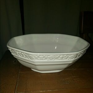 JCPenney White Embossed Serving Bowl
